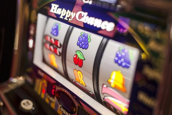Bali Vacation slot game interface showing five reels and tropical symbols
